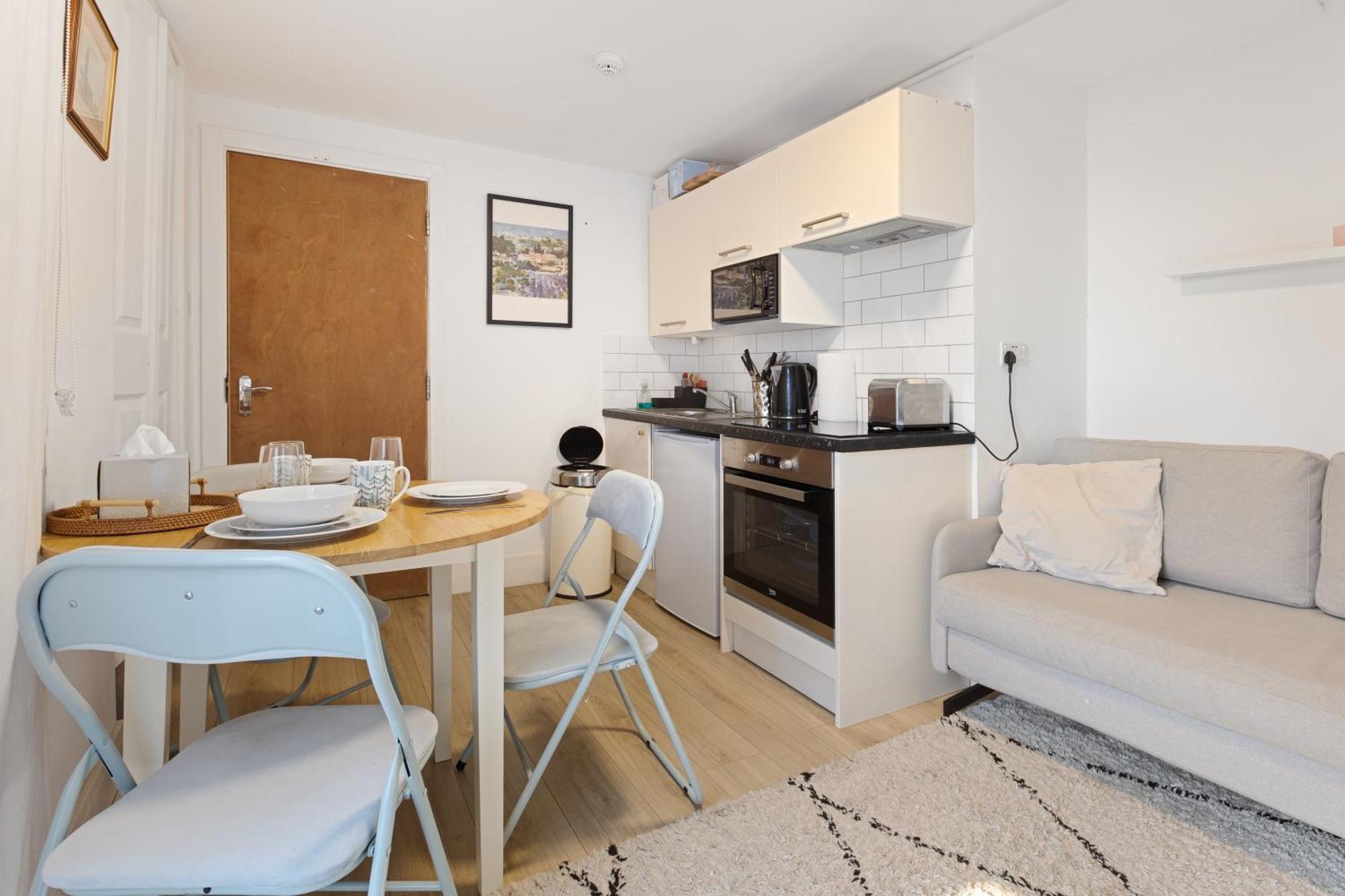 Modern Flat & Balcony In Historic West Kensington Apartamento Londres Exterior foto