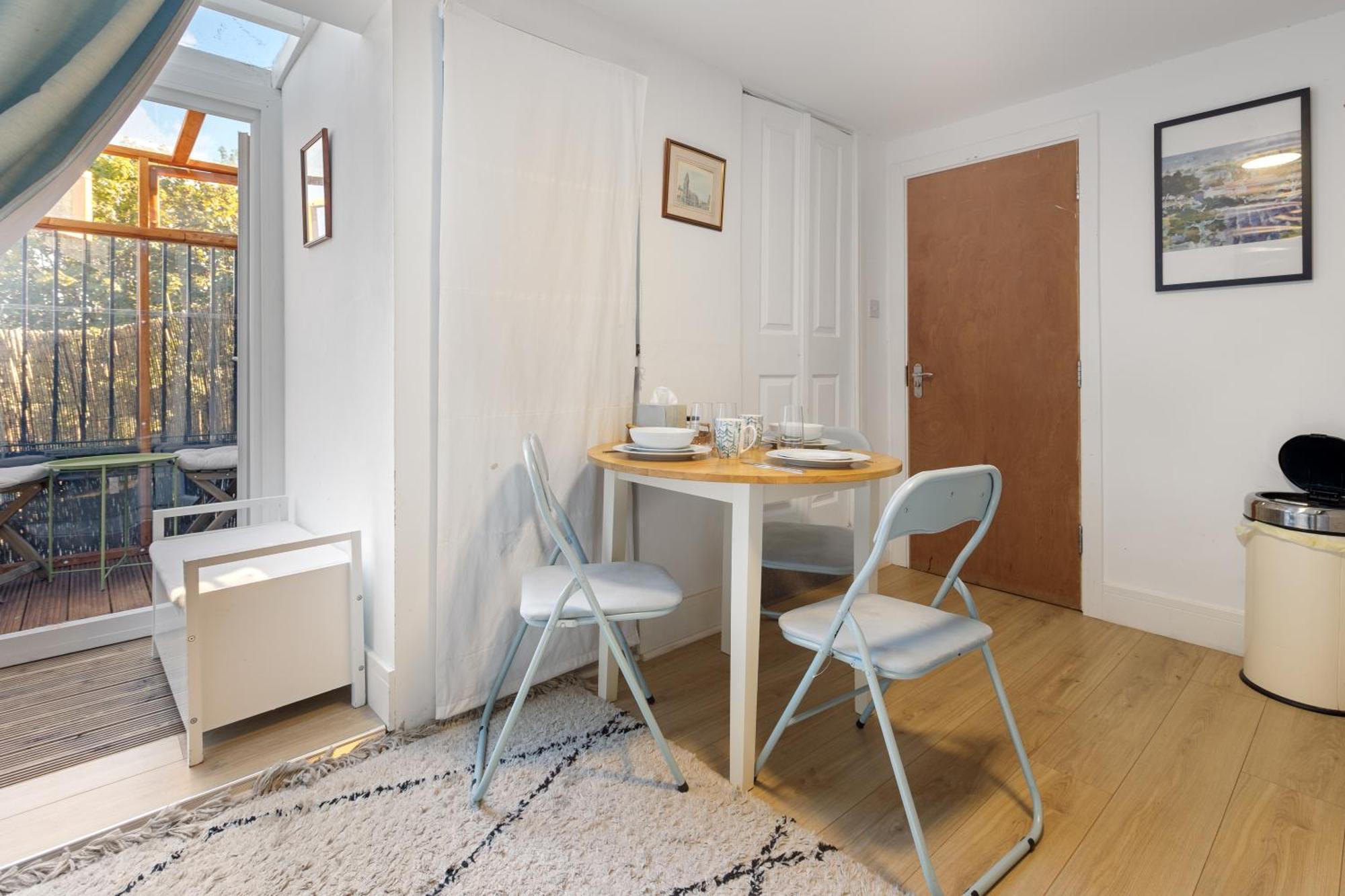 Modern Flat & Balcony In Historic West Kensington Apartamento Londres Exterior foto